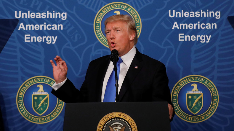Trump, «très fier» d'avoir sauvé la souveraineté des Etats-Unis en sortant des accords de Paris