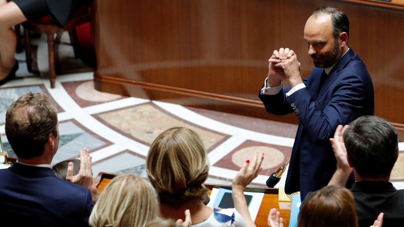 «On se croirait en Corée du Nord» : l'ardeur des députés LREM largement moquée sur Twitter