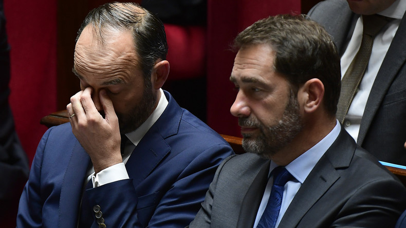 «Au ras des pâquerettes» : l'opposition étrille le discours d'Edouard Philippe à l'Assemblée