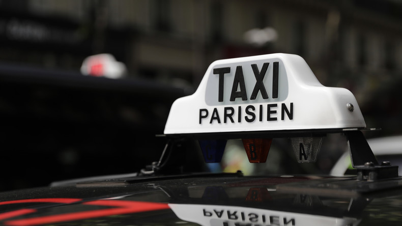 Conduire des élus, un métier risqué ? Une députée LREM aurait mordu un chauffeur de taxi