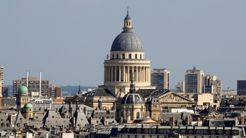 Emmanuel Macron annonce que Simone Veil sera enterrée au Panthéon avec son époux