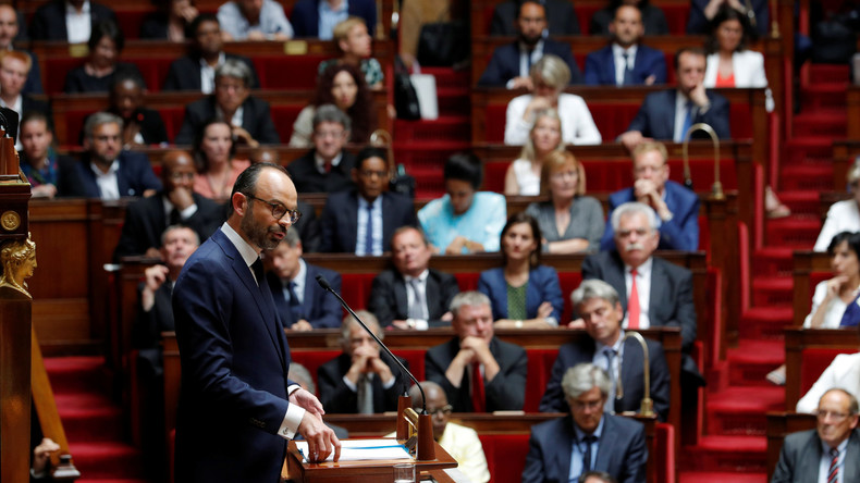 «Vous craignez que je sois le président...» : le lapsus du Premier ministre rend l'Assemblée hilare