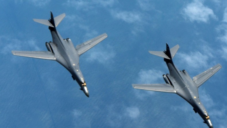 Les Etats-Unis provoquent la colère de Pékin en faisant voler deux bombardiers en mer de Chine