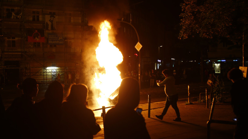 «Ils sont fous» : des réfugiés donnent leur sentiment sur les manifestants anti-G20