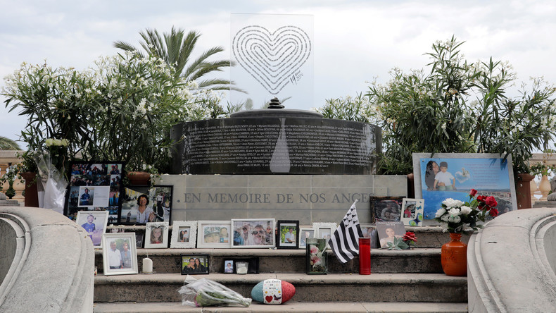 Bras de fer entre Molins et Paris Match, qui publie des photos choquantes de l'attentat de Nice