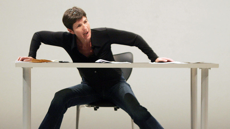 Christine Angot remplace Vanessa Burggraf : des crises de nerfs après les crises de rire ?