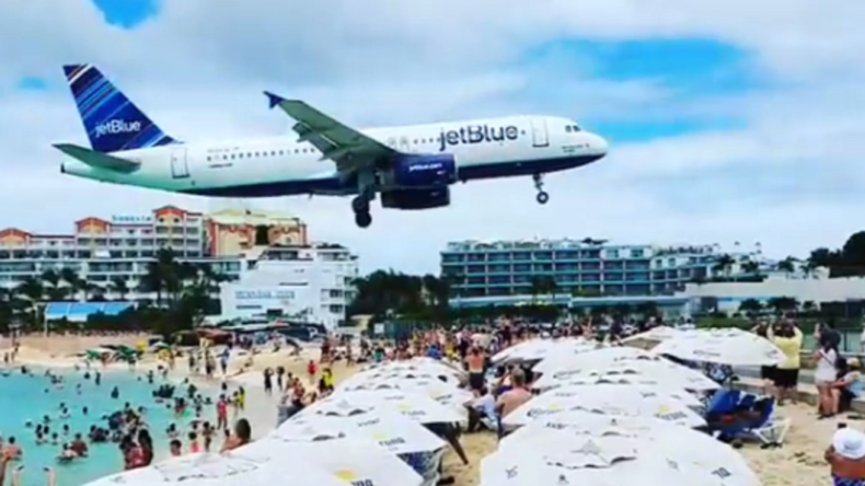 Une touriste meurt projetée par le souffle d'un réacteur d'avion sur l'île de Saint-Martin