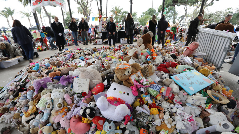 Affaire Paris Match : pas de retrait, mais interdiction de rééditer le numéro polémique sur Nice
