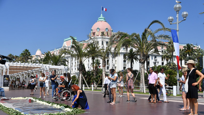 Après le défilé et l'hommage aux victimes de Nice, les Français célèbrent la fête nationale