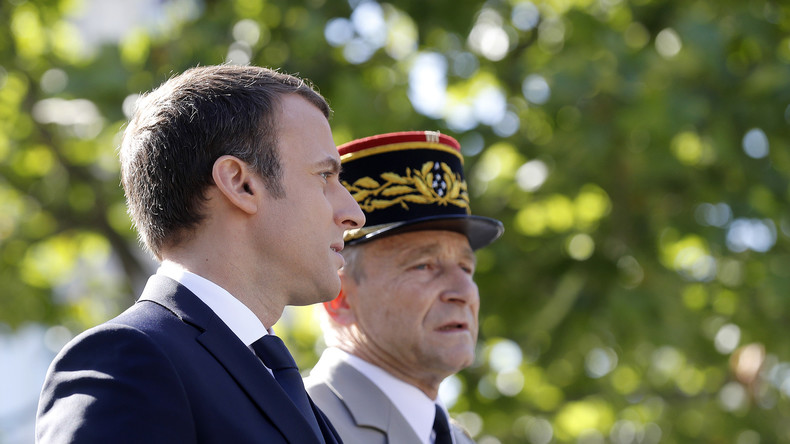 Emmanuel Macron envisage le départ du général Pierre de Villiers