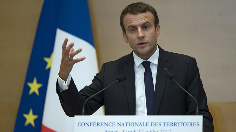 Après les parlementaires, Emmanuel Macron s'attaque aux élus locaux