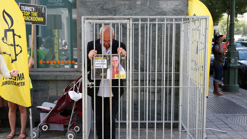 Turquie : accusés d'appartenir à un groupe «terroriste», des militants d'Amnesty maintenus en prison