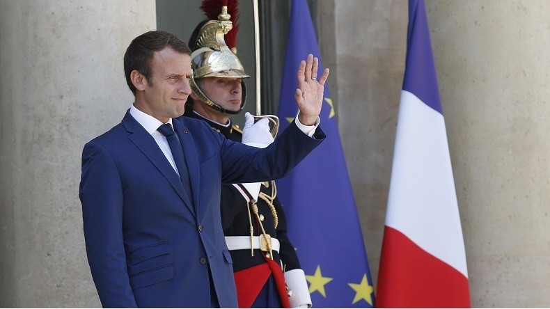 «Pas de caporalisme ici, ni d'ordre jupitérien» : Macron appelle la majorité à respecter l'exécutif