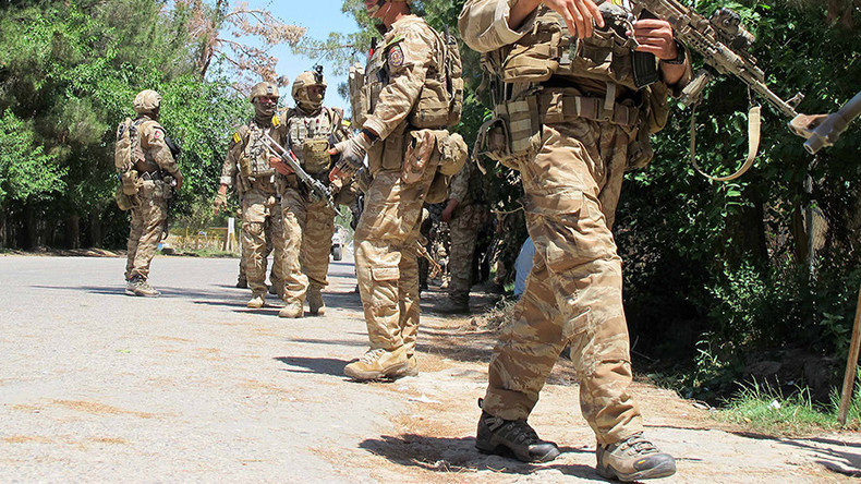 Seize policiers afghans perdent la vie dans un bombardement américain
