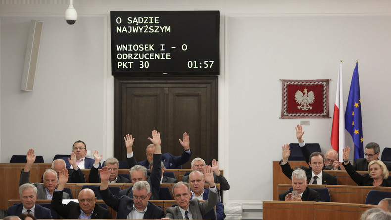 Le Sénat polonais approuve la réforme controversée de la Cour suprême