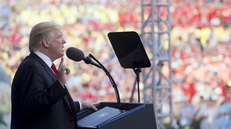 «Dangereux et inefficace» : Donald Trump fustige le programme américain d'aide aux rebelles syriens