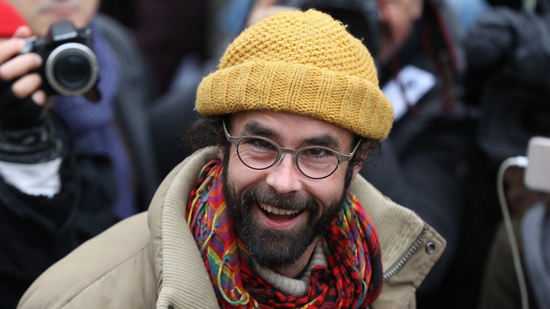 Des demandes d'asile falsifiées auraient été retrouvées chez Cédric Herrou, le militant pro-migrants