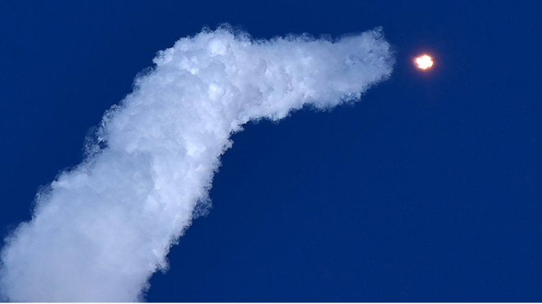 L'Iran teste avec succès son lanceur de satellites Simorgh, avec plusieurs années de retard (VIDEO)