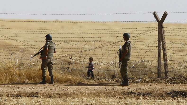 Des soldats turcs se filment en train de rouer de coups des réfugiés syriens (CONTENU SENSIBLE)
