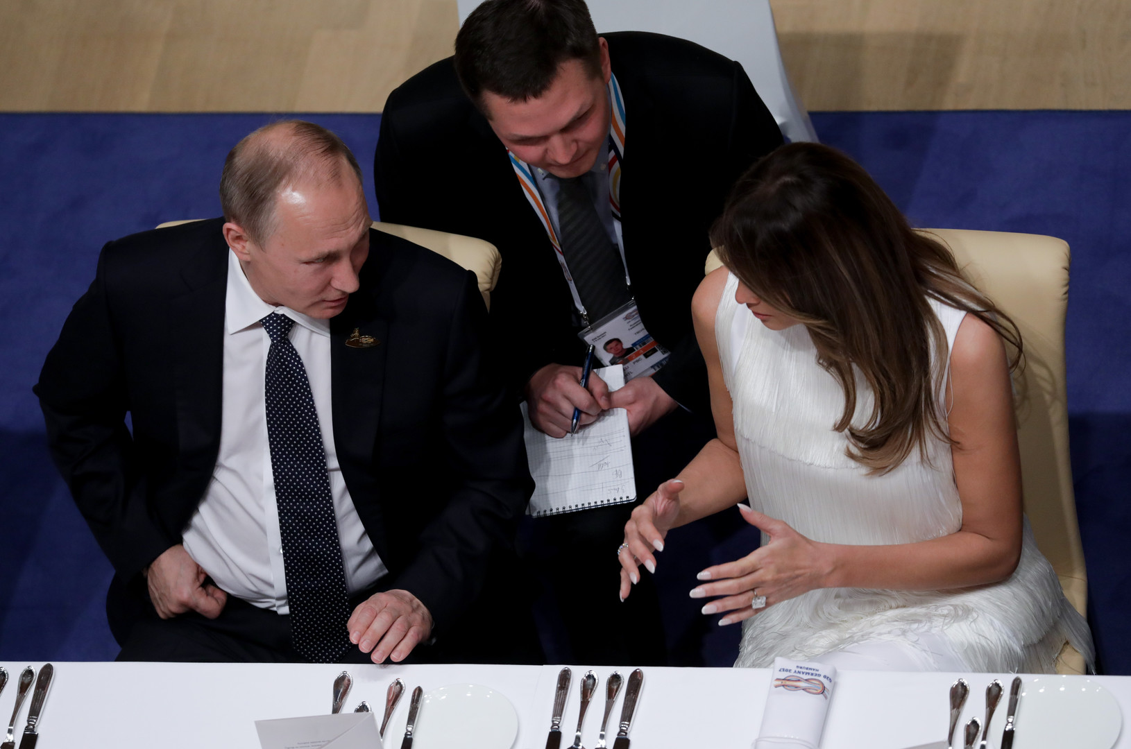 Les images du dîner du G20 laissent voir qui est assis à côté de Trump, Merkel ou Poutine