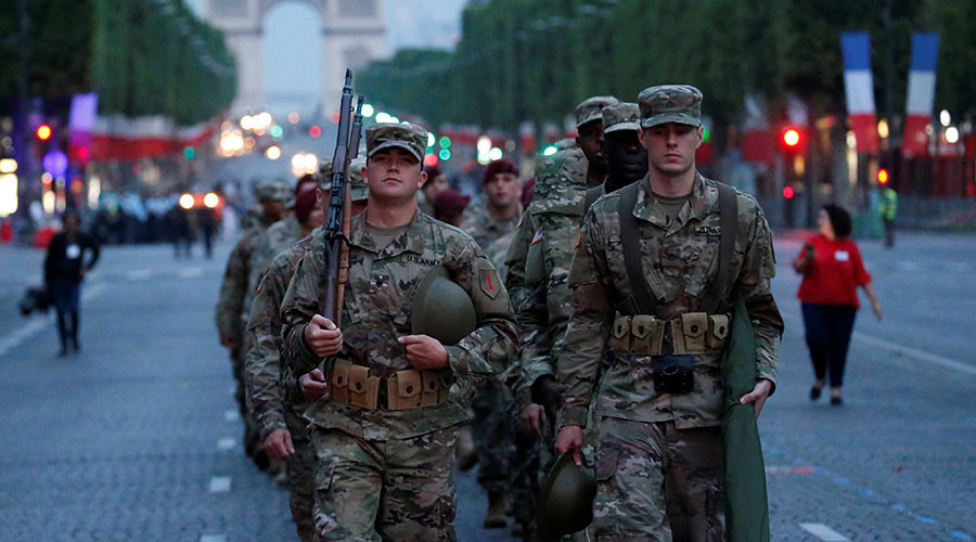 Les troupes américaines répètent sur les Champs-Elysées avant le défilé du 14 juillet (PHOTOS)