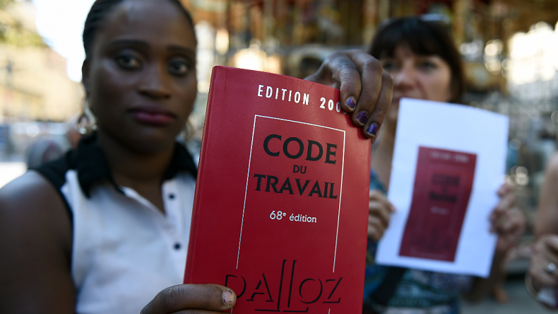 Réforme par ordonnances du code du travail : des députés de gauche déposent un recours