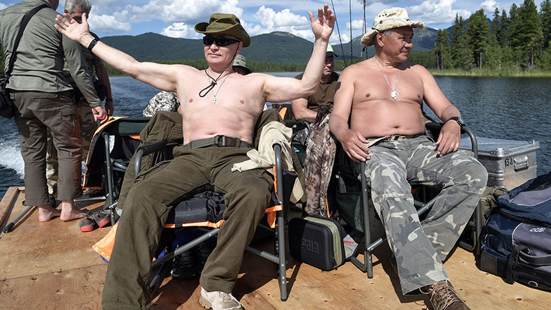 Pause estivale : Vladimir Poutine pêche le brochet en Sibérie (PHOTOS, VIDEO)