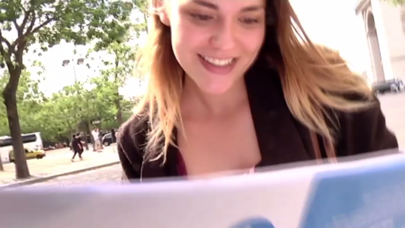 «Parles-tu Macron ?» : RT teste les Parisiens sur leur maîtrise du langage présidentiel (VIDEO)
