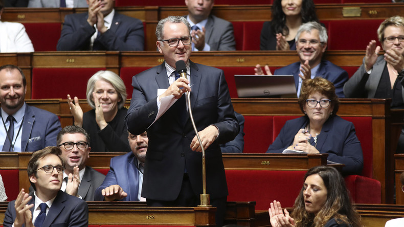 Le «retour» de Richard Ferrand à l'Assemblée moqué par l'opposition (VIDEO)