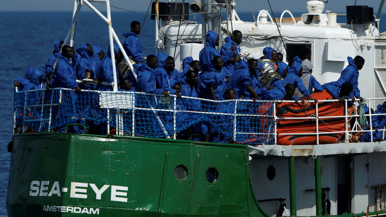 Sauvetage de migrants : l'ONG qui comptait secourir le navire identitaire interrompt ses activités