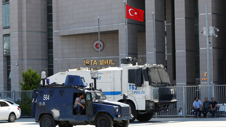 Istanbul : un policier tué par un membre présumé de Daesh dans une attaque au couteau