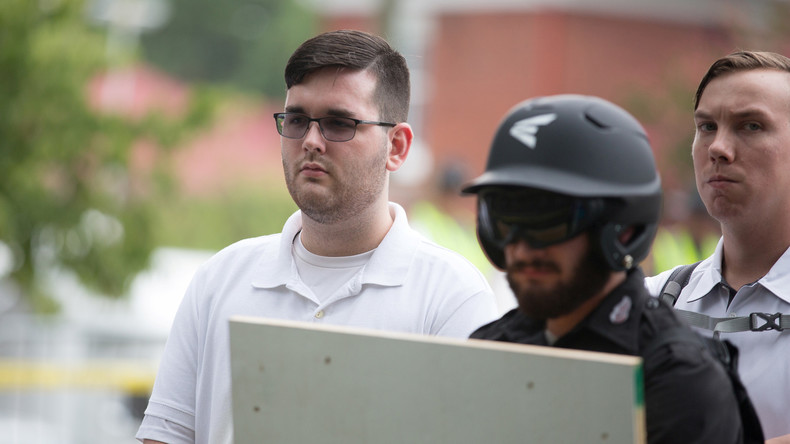 L'homme qui a foncé dans la foule à Charlottesville arrive au tribunal