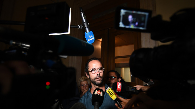 Cédric Herrou, héros ou délinquant ? A Paris et à Breil-sur-Roya, les avis divergent (INTERVIEWS)