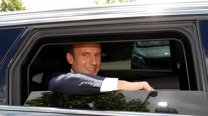 Un syndicat de journalistes appelle Macron à retirer sa plainte visant un photographe