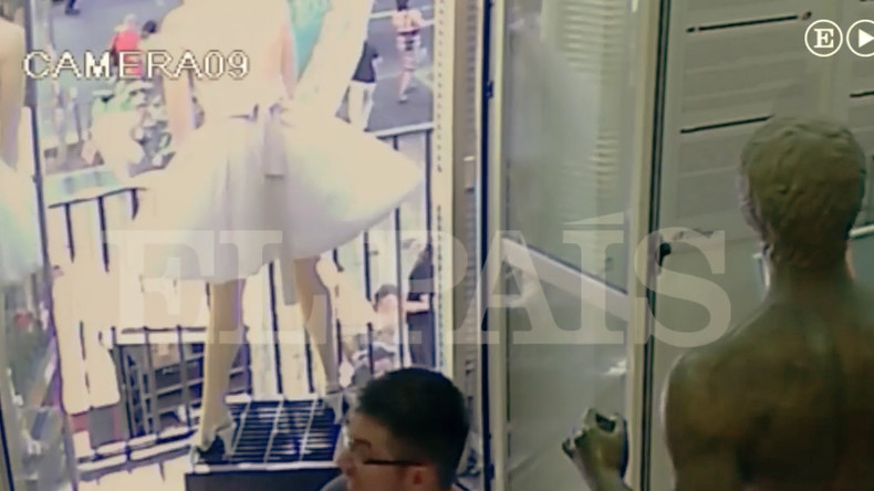 Barcelone : la première vidéo du véhicule, capturée par une caméra quelques instants avant le drame