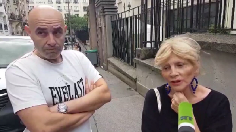«Pas des réfugiés» : des Parisiens en colère devant la réquisition d'un gymnase pour des migrants
