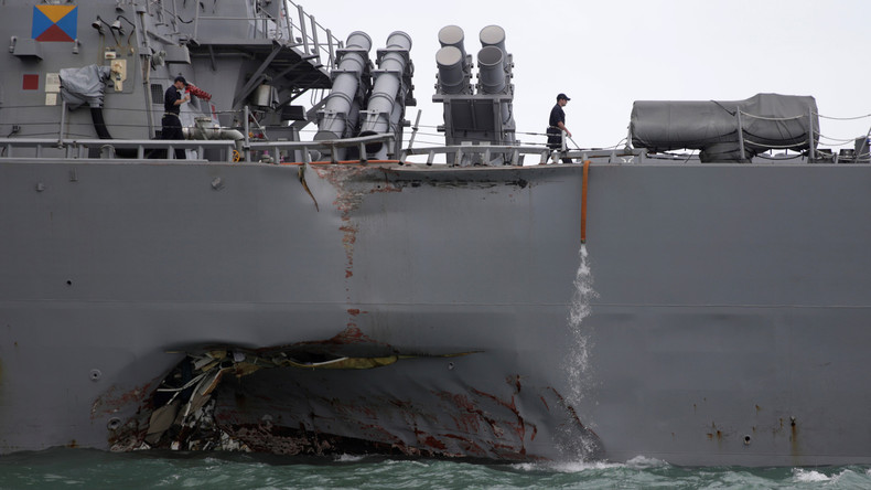 «Pause opérationnelle» de l'US Navy dans le monde entier après la collision de son destroyer