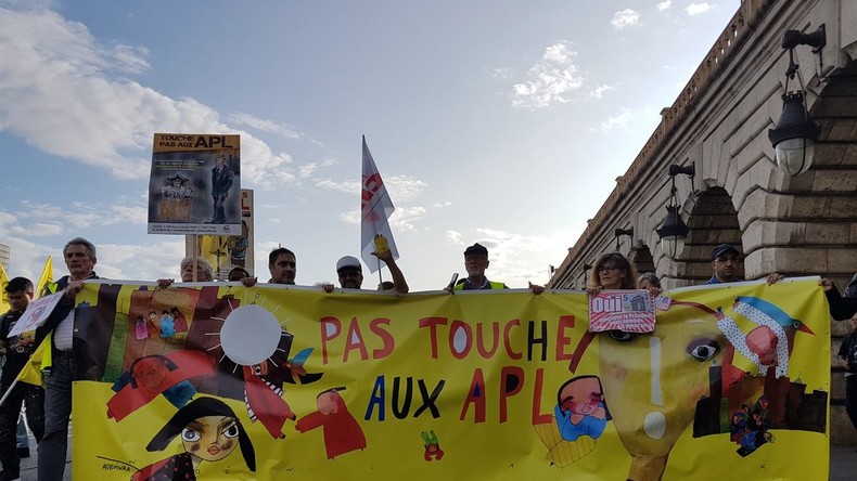Baisse des APL : les opposants au projet manifestent à Paris (PHOTOS, VIDEOS)