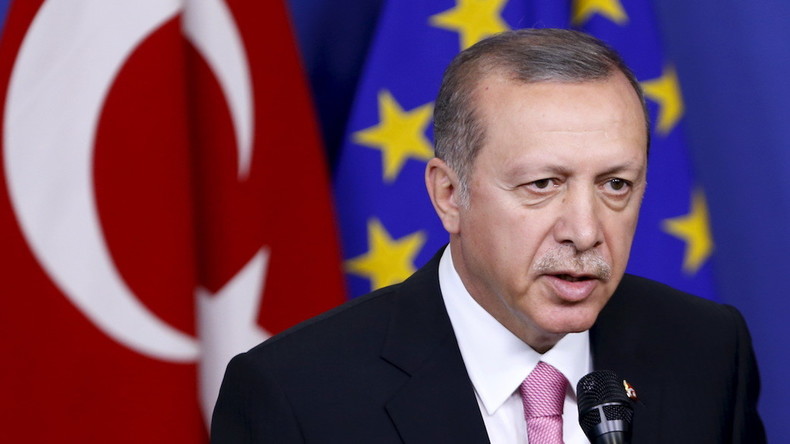 Critiques allemandes contre Ankara : la Turquie «gardera la tête haute en tant que pays européen»