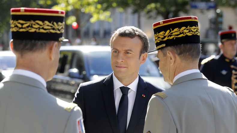 Le général Trinquand, conseiller de Macron, embarrassé par les affaires d'escroquerie de sa femme ?