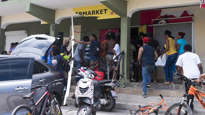 Scènes de pillages après les ravages de l'ouragan Irma à Saint-Martin (IMAGES)