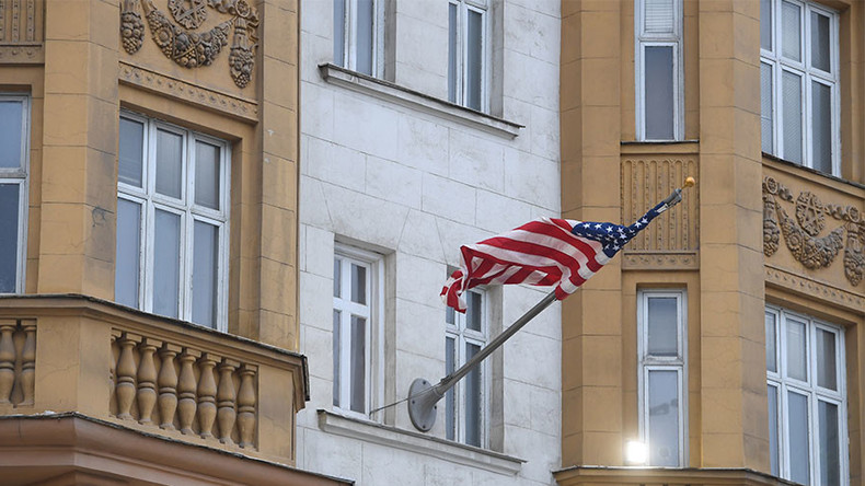 Réduction du personnel des ambassades russes aux Etats-Unis : Moscou promet la parité