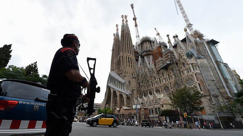 Opération antiterroriste à Barcelone après une fausse alerte, la Sagrada Familia évacuée