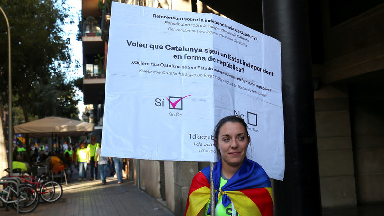 Catalogne : le parquet espagnol poursuit 712 maires pro-référendum