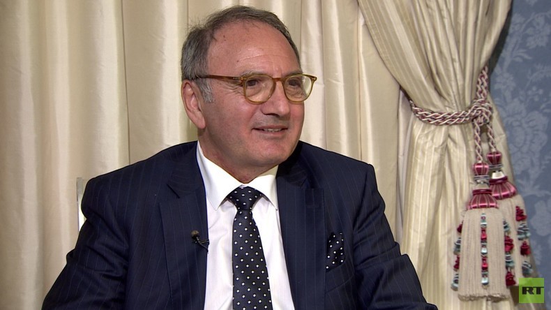 «L'UE suivant à chaque fois le grand frère américain, notre politique nuit à nos propres intérêts»