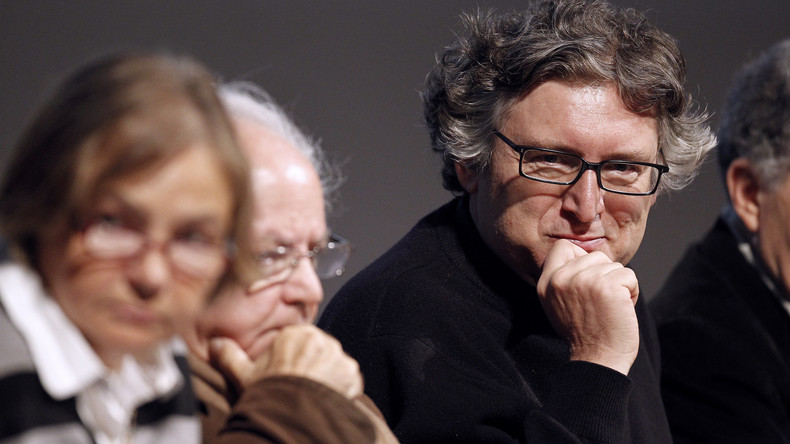 «Il faudrait que ce petit garçon devienne un adulte» : Michel Onfray recadre Emmanuel Macron