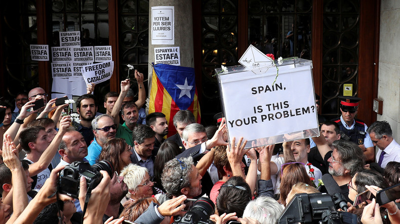 Des Catalans outrés dans les rues après l'arrestation du bras droit du vice-président (IMAGES)