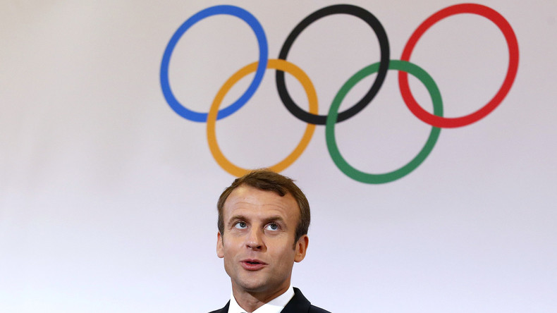 Snobé par Jean-Luc Mélenchon à Marseille, Emmanuel Macron estime qu'il «se comporte comme le FN»
