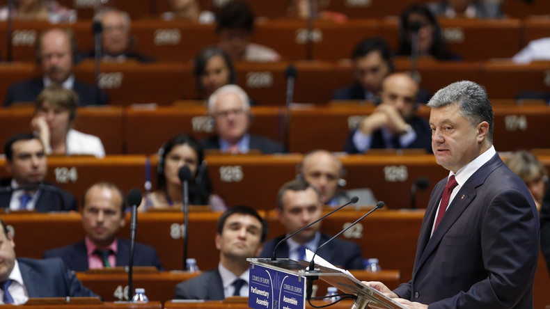 En limitant l'enseignement dans les langues des minorités Kiev suscite colère et déception en UE