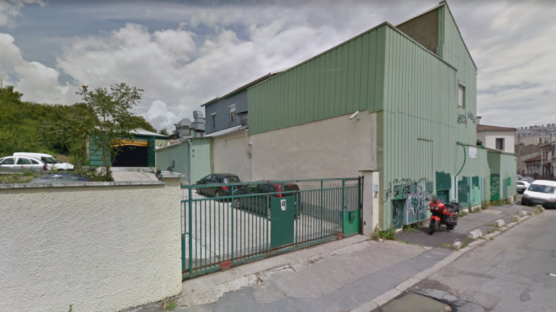 Montreuil : la police déloge brutalement des riverains venus bloquer une usine jugée polluante